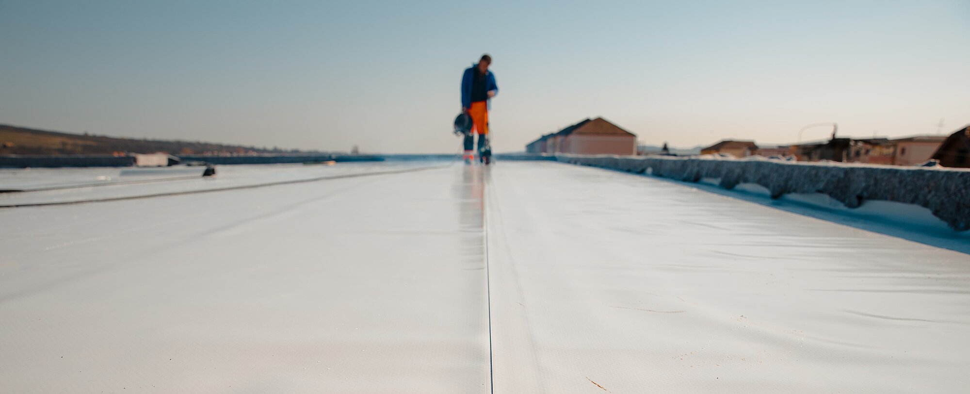 Clean and sustainable Roof Coatings with ACRONAL® PLUS 6257